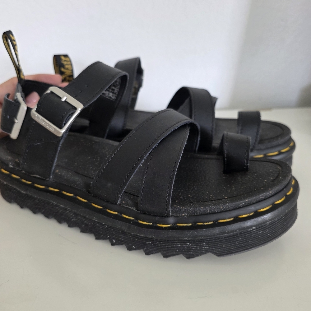 Dr Martens Avry Hydro Leather Strap Sandals - Picture 6 of 7